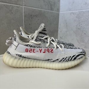 Yeezy Black and White Sneakers Boost 350 V2 Size 11 Men